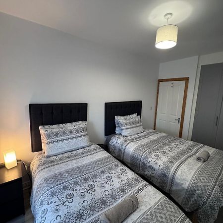 Modern Apartment Good Distance From Dublin City And Airport 4People Exterior photo